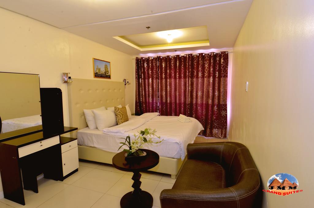 JMM Apartment Suites Manille Extérieur photo
